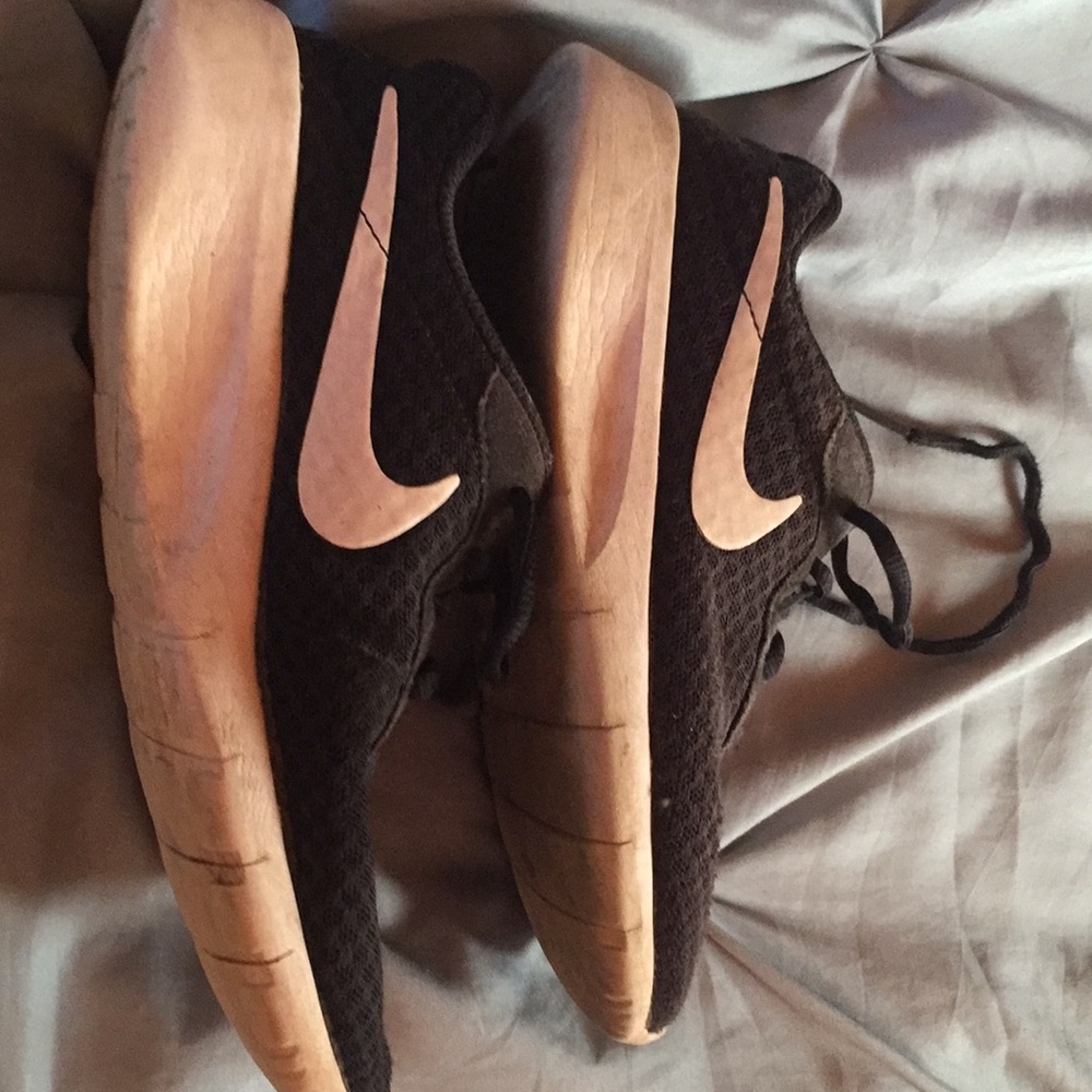 Shoes - Picture 2 of 2